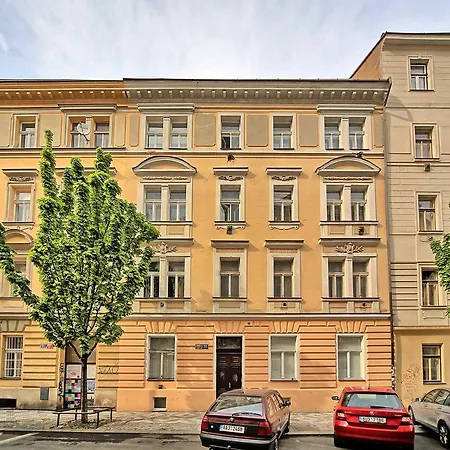 Apartmán Borivojova 50 *